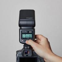 TT520III_Camera_Flash_w__LCD_Screen_2