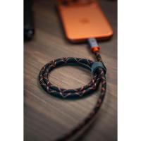 X_PR1MEGEAR_Thunderbolt_4_Cable_75_cm_2